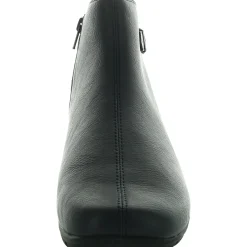 AARA Zipper Ankle Boots