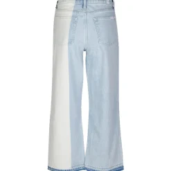 Alexa Raw Hem Denim Cropped Jeans