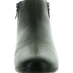 Aspen Leather Round Toe Ankle Boots