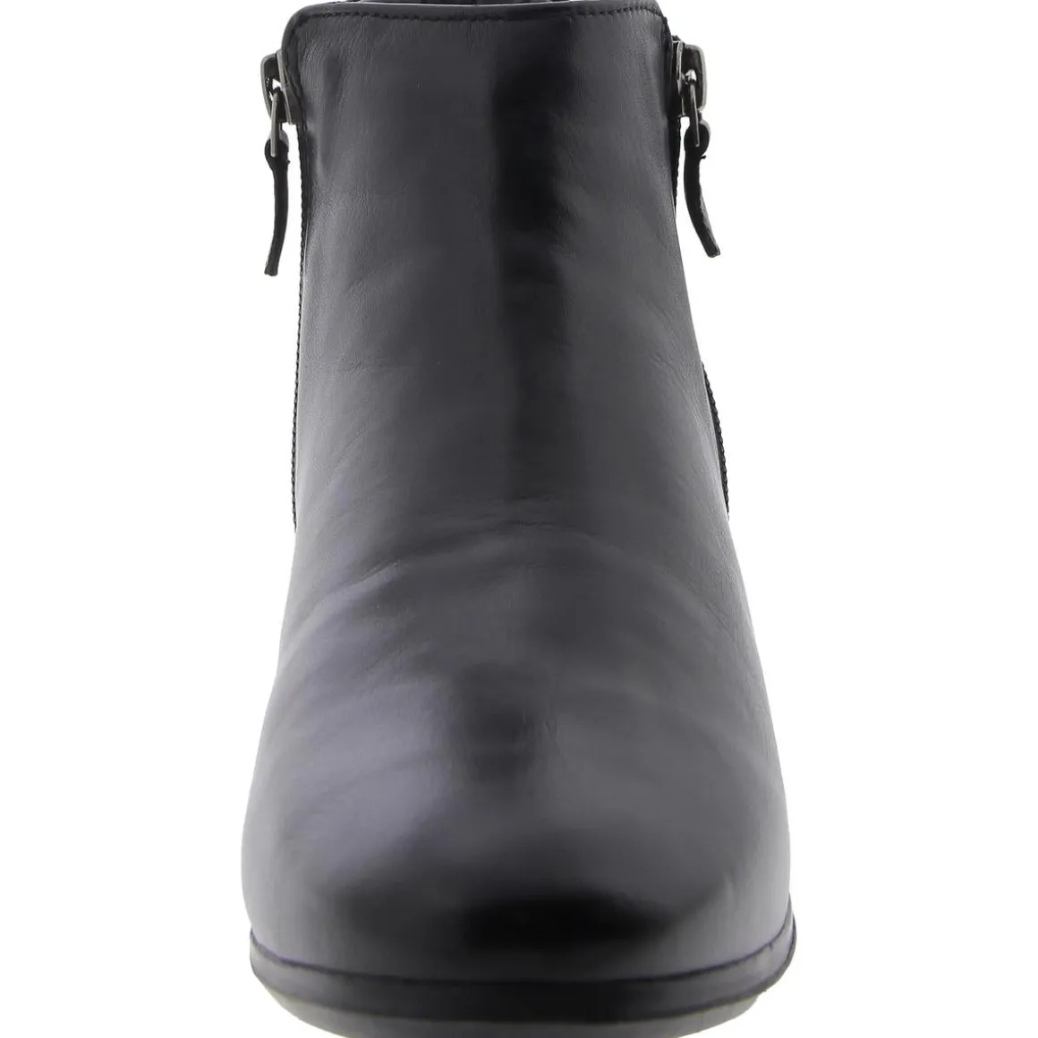 Aspen Leather Round Toe Ankle Boots