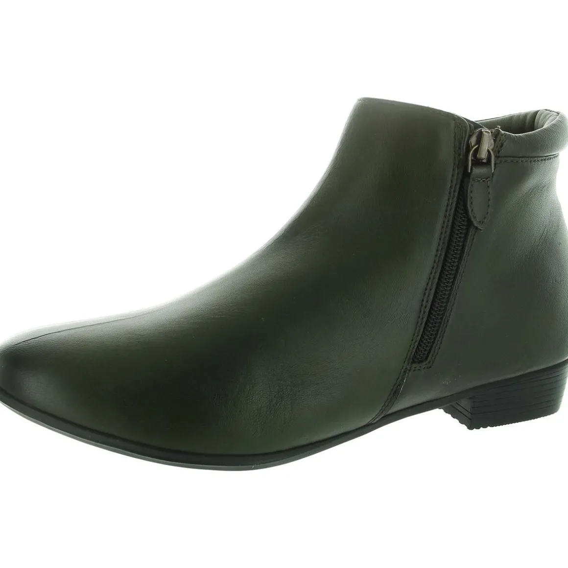 Aspen Leather Round Toe Ankle Boots