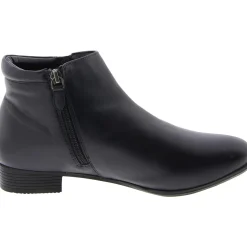 Aspen Leather Round Toe Ankle Boots