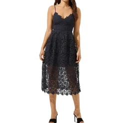 ASTR The Label Lace A-Line Sleeveless V-Neck Midi Dress