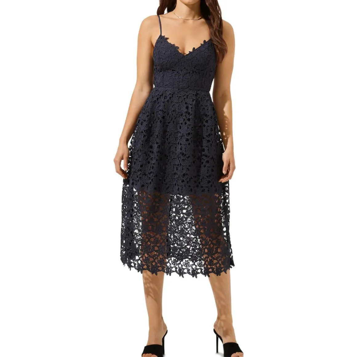 ASTR The Label Lace A-Line Sleeveless V-Neck Midi Dress