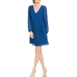 Bow Knee-Length Shift Dress