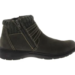 CARLEIGH LANE Cushioned Footbed Casual Ankle Boots