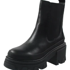 Lugged Sole Leather Chelsea Boots