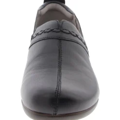 Solid Leather Flat Shoes