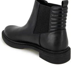 Walker Ankle Round Toe Chelsea Boots