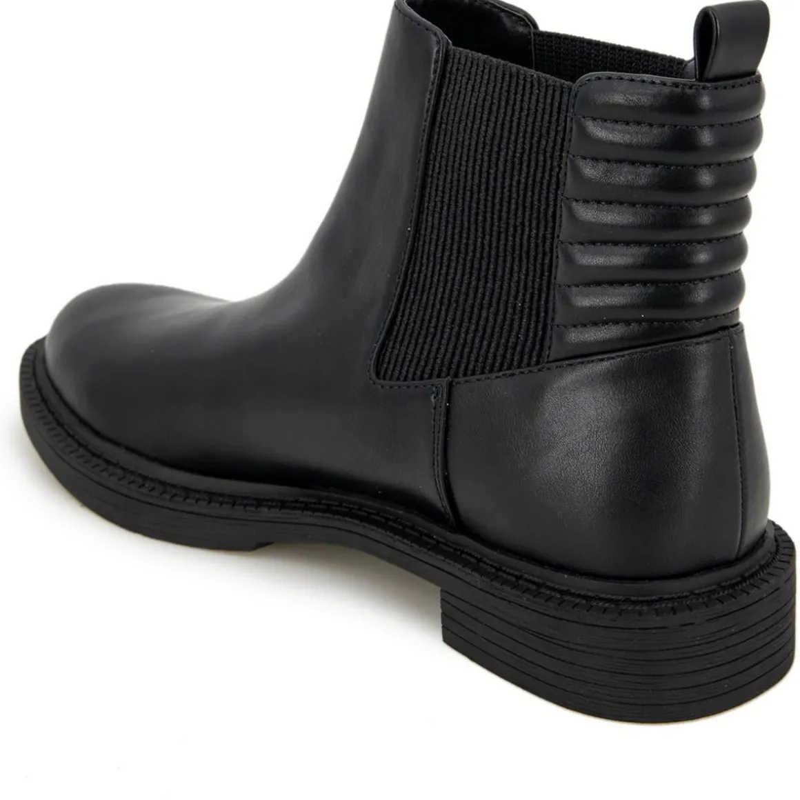 Walker Ankle Round Toe Chelsea Boots